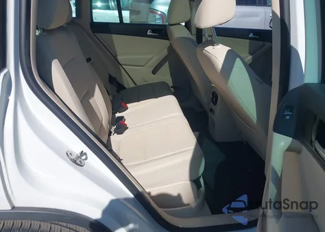 2015 Volkswagen Tiguan Sel z USA, uszkodzony, nr VIN WVGAV7AX5FW602596